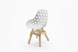 Design Stuhl Sitzschale Weiß, Gestell aus Massivholz