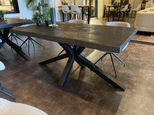 Esstisch schwarz, Tisch Baumkante schwarz, Esstisch Baumkante schwarz, Breite  260 cm