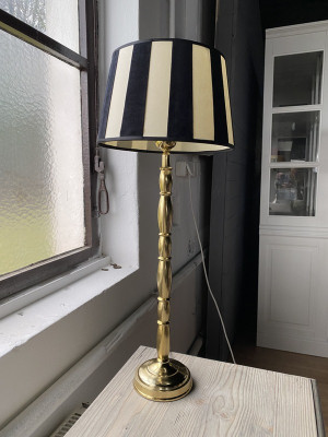 Tischlampe Gold mit Lampenschirm, Tischleuchte Silber, Tischlampe verchromt, Höhe 64 cm