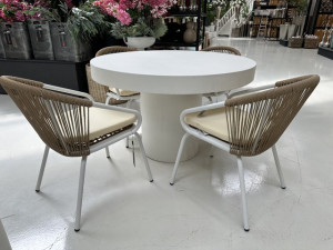 Gartentisch weiß Kunststoff, Gartentisch rund weiß, runder Tisch weiß, Durchmesser 119 cm