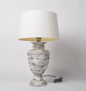 Tischlampe vintage mit Lampenschirm creme, Tischleuchte im Landhausstil, Höhe 67 cm