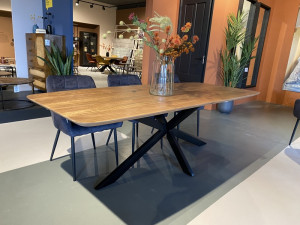 Esstisch Tischplatte schweizer Kante, Tisch Naturholz Tischplatte, Esstisch Metallgestell, Breite 210 cm