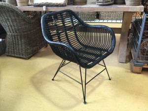 Stuhl-Sessel Rattan schwarz, Stuhl mit Armlehne Rattan Metall Gestell