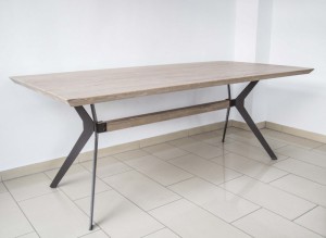 Esstisch Eiche Tischplatte, Tisch Massiv-Eiche Gestell Metall, Maße 220 x 100 cm 