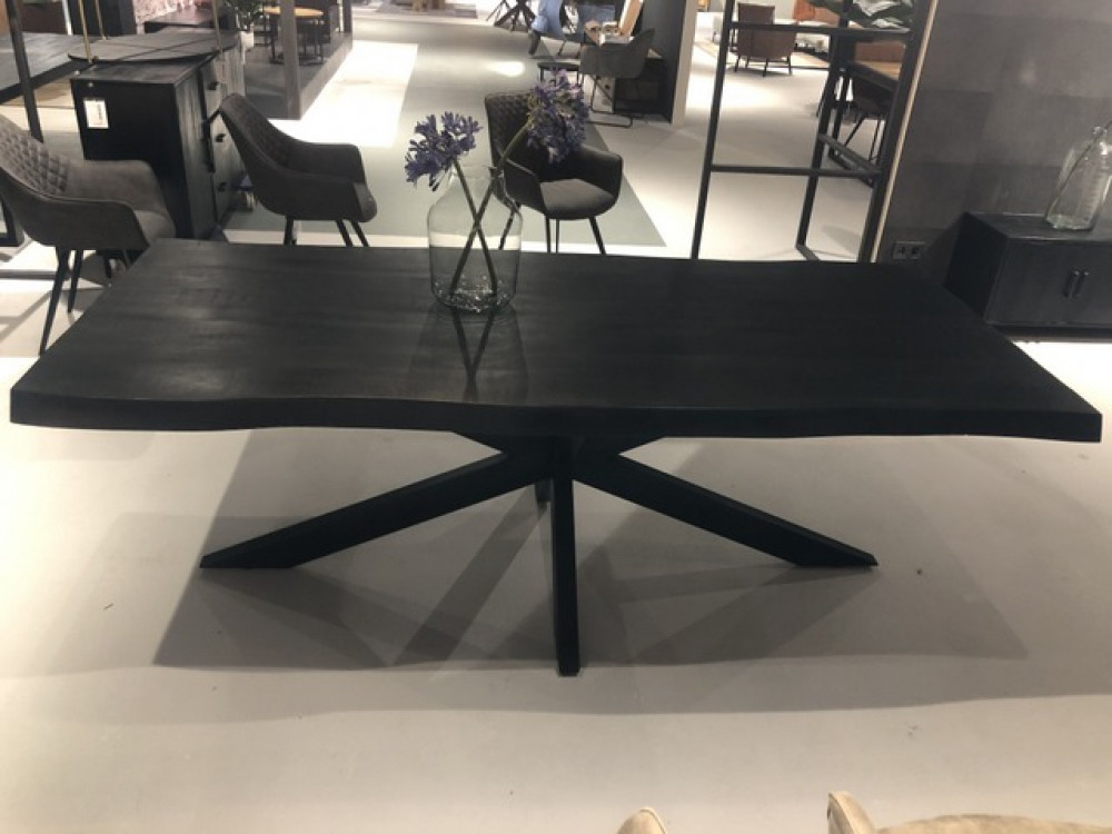 Esstisch schwarz Baumkante, Tisch schwarz Metall Holz, Breite 220 cm