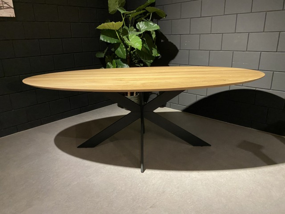 Ovaler Tisch mit Metallgestell, Esstisch oval, Tisch oval Eiche massiv Tischplatte, Breite 200 cm