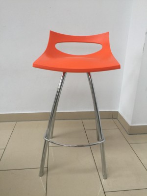 Barhocker orange verchromtes Gestell, Barstuhl orange, Sitzhöhe 65 cm