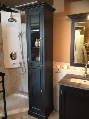 Badezimmerschrank schwarz mit eine Glastür, Schrank schwarz, Breite 41 cm