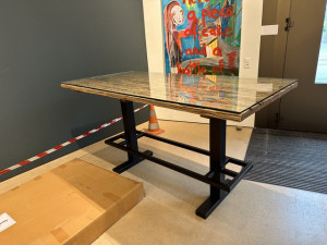 Bartisch Altholz mit Glasplatte, Bartisch Metallgestell Tischplatte Altholz, Breite 180 cm