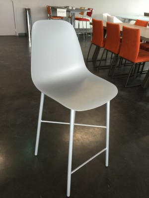 Barstuhl weiß, Barstuhl PRO Metall-Kunststoff weiß, Sitzhöhe 65 cm 