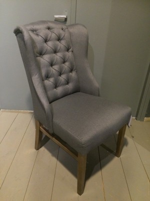Stuhl gepolstert, Polsterstuhl Chesterfield,  Farbe Grau