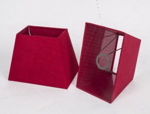 Lampenschirm rechteckig, Farbe Rot, Maße 16 x 24 cm