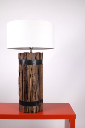 Tischleuchte aus Naturholz, Tischlampe mit  Lampenschirm 