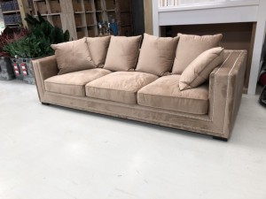 Sofa taupe velvet, Sofa Ziernägel gepolstert, Breite 250 cm