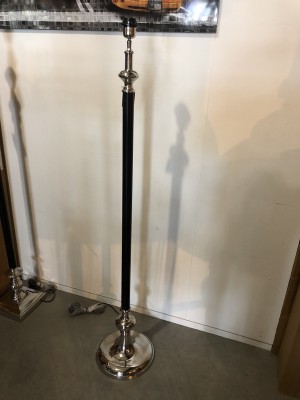 Stehleuchte schwarz-silber, Lampenfuß für eine Stehleuchte, Stehlampe schwarz-silber,  Höhe 142 cm 