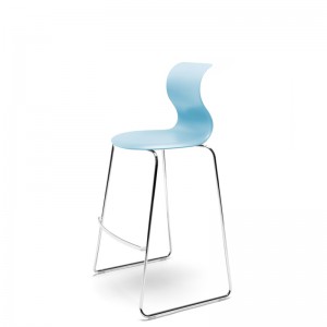 Barstuhl blau, Objekt-Barstuhl in sechs Farben, Sitzhöhe 64 cm